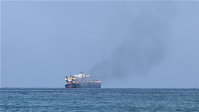القوات المسلحة تعلن استهداف مدمرتين وثلاث سفن أمريكية وإسرائيلية في المحيط الهندي والبحر الأحمر
