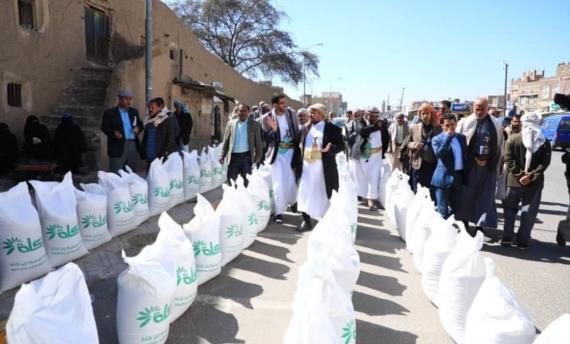 هيئة الزكاة تدشن توزيع 850 قدحا في بني الحارث بالأمانة 