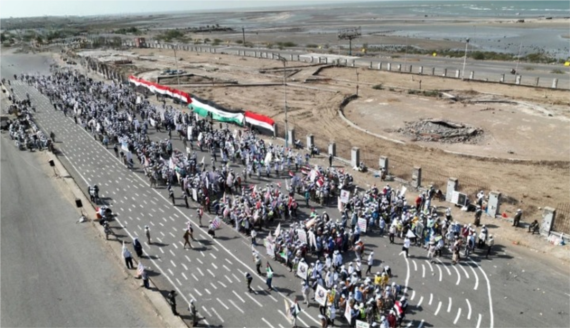عرض مهيب لأربعة آلاف من طلاب الجامعات والمعاهد من خريجي دورات 