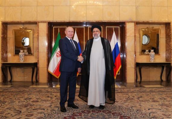 الرئيسان الايراني والروسي يؤكدان تعزيز التعاون بين البلدين