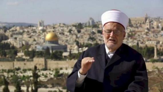 خطيب المسجد الأقصى يستنكر الموقف الدولي من أحداث القدس