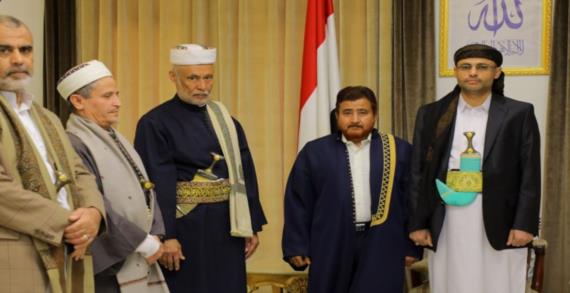 السرحي ومقبل يؤديان اليمين القانونية أمام الرئيس المشاط
