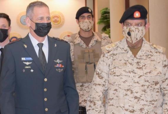 صحيفة أمريكية تكشف عقد اجتماع سري بين قادة جيشي الكيانين