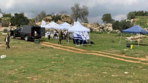مستوطنون يشرعون بإقامة بؤرة استيطانية جديدة في الاغوار