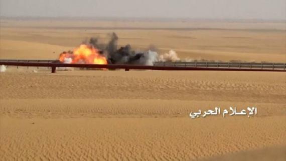 تدمير مدرعة عسكرية ودك مواقع العدو السعودي بنجران وجيزان