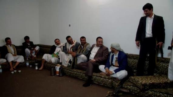 الرئيس الصماد يزور أسرة الشهيد المؤيد ورئيس الثورية العليا: كان مثالاً للإخلاص والتفاني في خدمة وطنه وشعبه