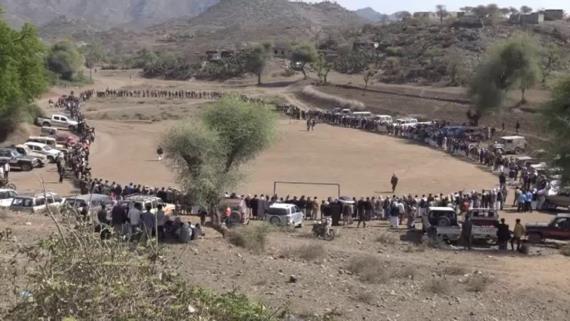 وقفة قبلية في مديرية حزم العدين بإب لإعلان النفير العام