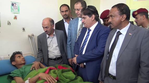 وزير الصحة يتفقد أحوال الجرحى بهيئة مستشفى الثورة ومستشفى الشرطة