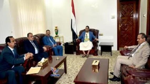 الرئيس الصماد يوجه بإيجاد حلول لإعادة التيار الكهربائي للحديدة قبل حلول شهر رمضان