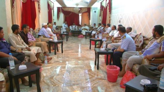 اجتماع بالحديدة مع وجهاء ومشائخ مديريات الساحل