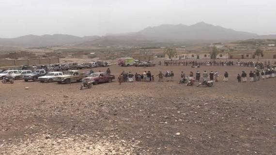 قافلة غذائية من أبناء مديرية بني حشيش دعمًا للجيش واللجان الشعبية