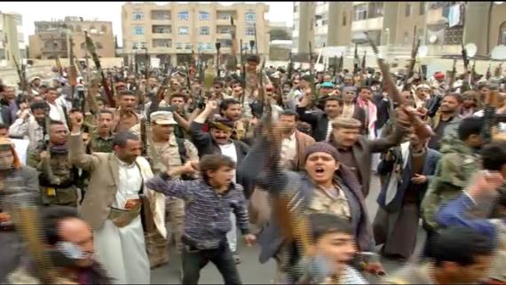 وقفتان مسلحتان لأبناء مديريتي شعوب والثورة بصنعاء رفضًا للإرهاب الأمريكي