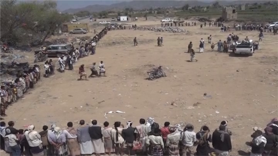 لقاء قبلي في مديرية عنس يستنكر نتائج زيارة ترامب