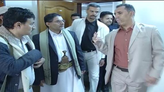 وزير التربية يطلع على سير العمل بالمركز التنفيذي للتعامل مع الألغام