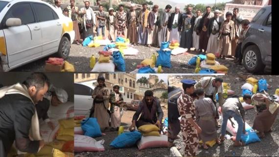 التجار في الرجم يساهمون في توزيع السلال الغذائية على أسر الشهداء في المحويت