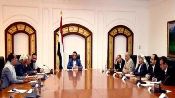 وزير الإعلام يطلع المجلس السياسي على خطة الوزارة لتحسين أداء المؤسسات الإعلامية