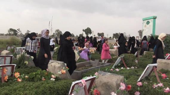 طلاب المراكز الصيفية بذمار يزورون روضات الشهداء بالمدينة
