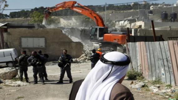 هيومن رايتس: العدو الإسرائيلي يُجرد المقدسيين من إقاماتهم