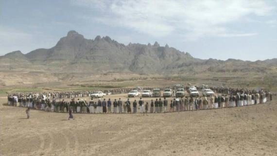 قبائل بني جبر بخولان تستنكر الجرائم بحق الأسرى وتسير قافلة غذائية للجيش واللجان الشعبية