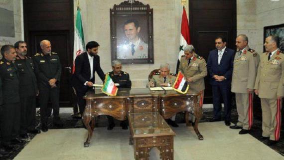 إيران وسوريا توقعان مذكرة تفاهم لتطوير العلاقات العسكرية بين البلدين