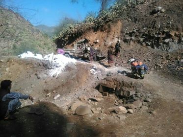 بالصور | جريمة ثانية للعدوان خلال ساعات.. استشهاد مواطنين اثنين في غارات استهدفت مسافرين بصعدة