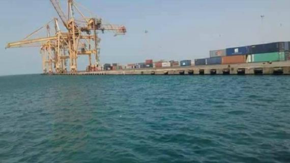 قوى العدوان تحتجز 16 سفينة محملة بالمشتقات النفطية والمواد الغذائية