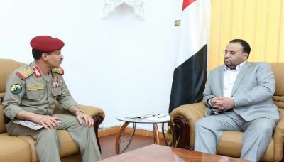 الرئيس الصماد يلتقي وزير الدفاع