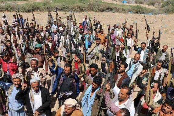 وقفة لأبناء مديرية ماوية بتعز تنديدا بجريمة المرتزقة في الخوخة