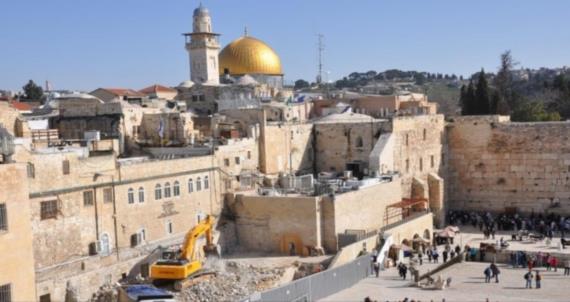 قيادة محافظة عمران تدين نقل السفارة الأمريكية إلى القدس الشريف