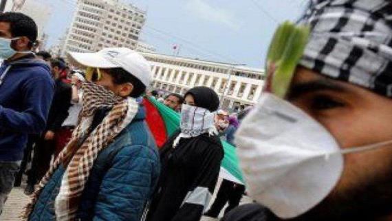 آلاف المغاربة يحتجون على نقل السفارة الأمريكية إلى القدس