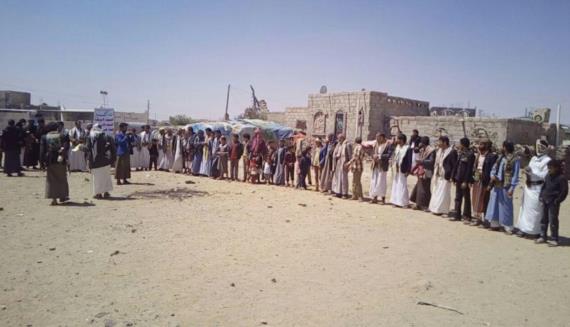 وقفة احتجاجية لأبناء مدينة ذمار رفضا للعدوان وجرائمه الوحشية