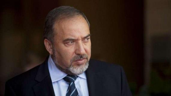 ليبرمان: يجب ضرب حماس حتى لو تورطت “اسرائيل” بحرب واسعة