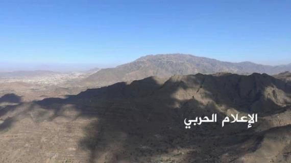 صد زحف لمرتزقة العدوان وتدمير مدرعة تابعة لهم في حيفان بتعز