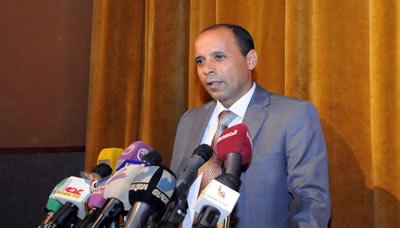 وزير الخدمة المدنية: اكتشفنا أكثر من 35 ألف حالة ازدواج وأسماء وهمية واختلالات إدارية