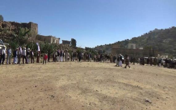 أبناء مذيخرة بمحافظة إب يستنكرون خروقات العدوان في الحديدة