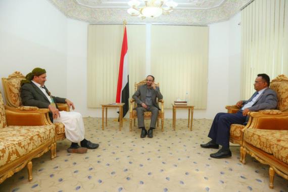 رئيس المجلس السياسي الأعلى يلتقي وزيري الدولة القنع ومناع