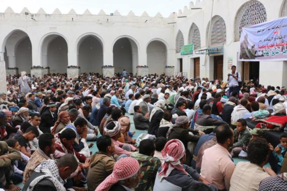 أبناء تعز يحيون ذكرى دخول اليمنيين في الإسلام بجامع الجند