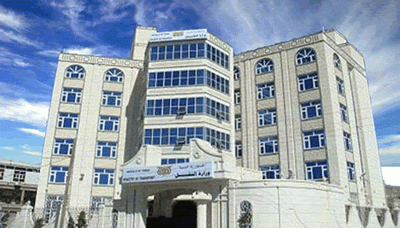 أكثر من أربعة مليارات دولار خسائر وأضرار قطاع النقل خلال 4 سنوات من العدوان الغاشم