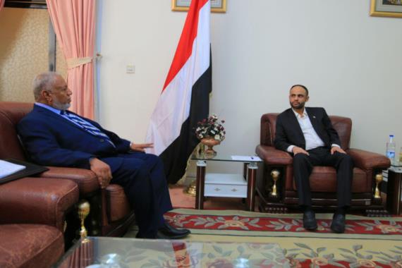 الرئيس المشاط يلتقي وزير الشؤون الاجتماعية والعمل