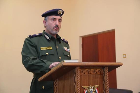 وزيرا الداخلية والشؤون القانونية يؤديان اليمين الدستورية أمام الرئيس المشاط