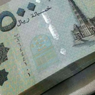 فصلٌ جديدٌ من العدوان الاقتصادي: حكومة المرتزقة تُغرِقُ السوق بدفعة ضخمة من الأموال المطبوعة