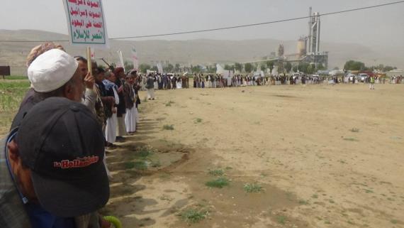 وقفة قبلية مسلحة في عمران لإعلان النفير العام