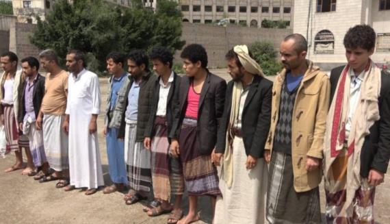 الأجهزة الأمنية في محافظة إب تفرج عن عدد من المخدوعين