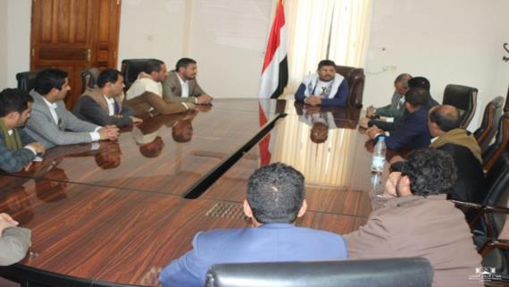 الحوثي يؤكد على ضرورة تعزيز التنسيق بين الجهات الحكومية والتجار