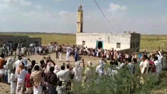 وقفات احتجاجية في عموم مديريات الحديدة تنديدا بجرائم العدوان