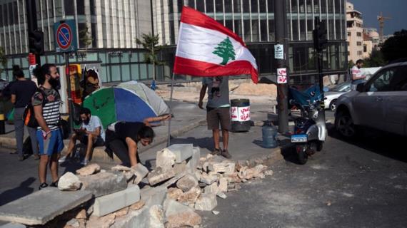 الجيش اللبناني يغلق الطرق المؤدية إلى السفارة الأمريكية