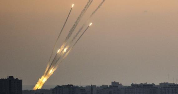 سرايا القدس تقصف مستوطنات “غلاف غزة” بعشرات الصواريخ
