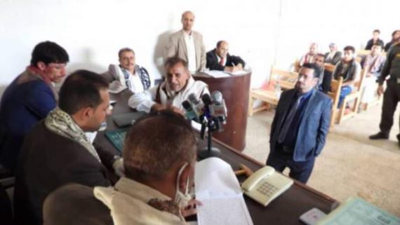 المحكمة الجزائية بصعدة تستمع إلى دفع محامي المتهمين في جريمة استهداف طلاب ضحيان