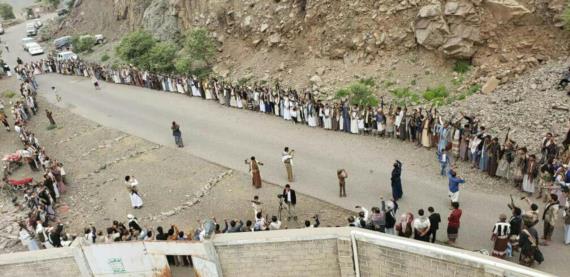 وقفة قبلية لأبناء السلفية بريمة تنديدا بجرائم العدوان والمرتزقة واستمرار الحصار