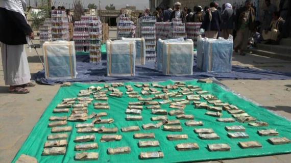 أبناء حوث بعمران يرفدون جبهات القتال بقافلة غذائية ومالية